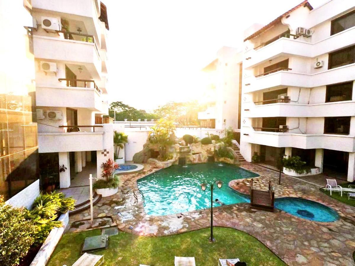 Suites Casa Blanca Santa Cruz de La Sierra Bagian luar foto