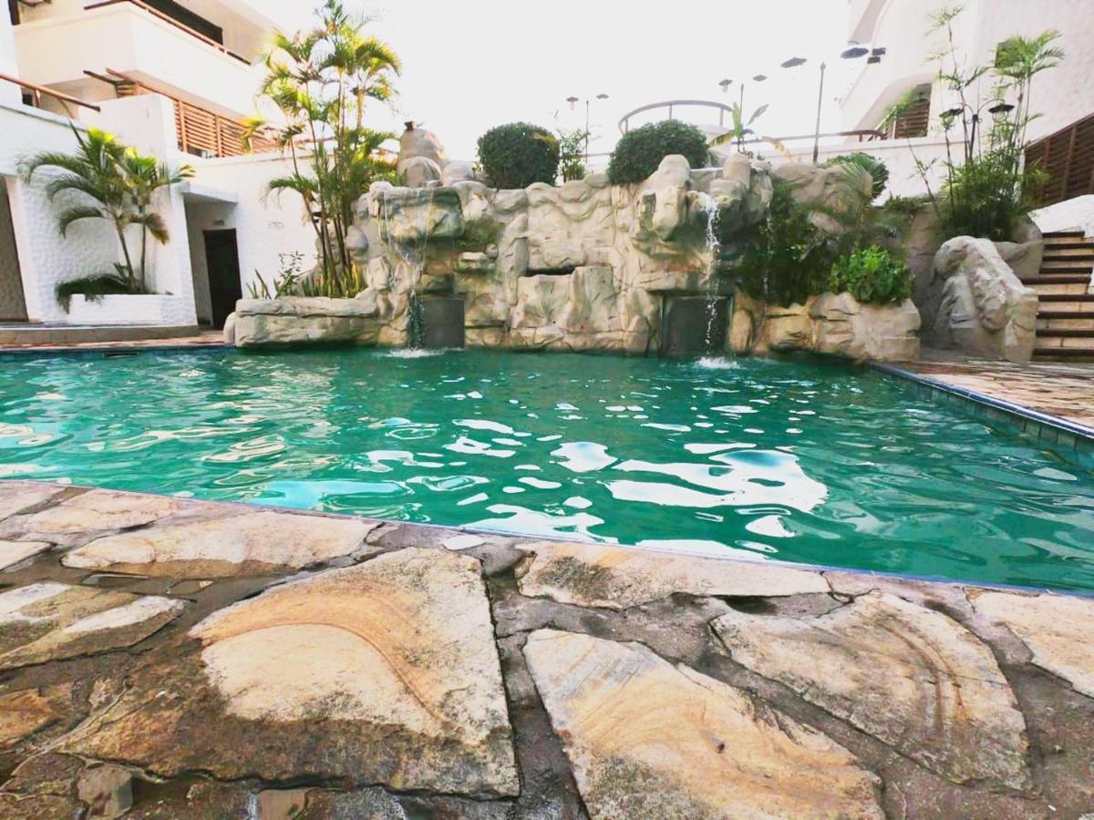 Suites Casa Blanca Santa Cruz de La Sierra Bagian luar foto